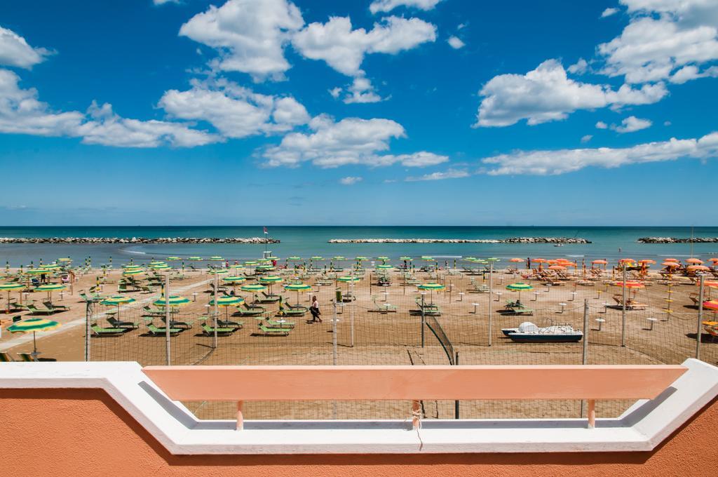 Hotel Eden Viserbella di Rimini Exterior foto