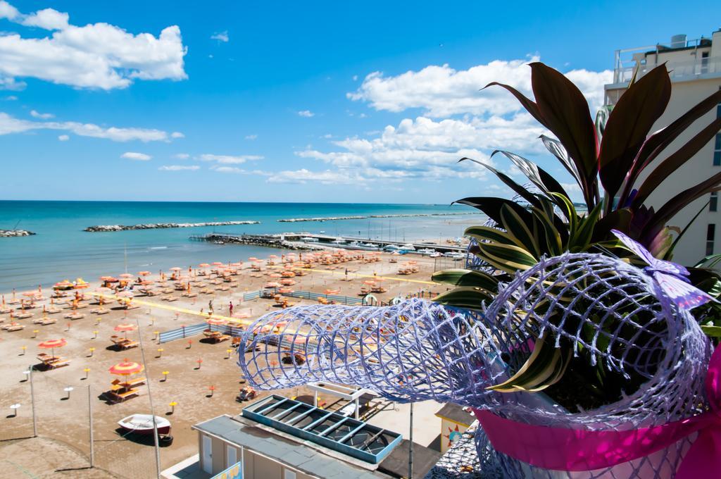 Hotel Eden Viserbella di Rimini Exterior foto